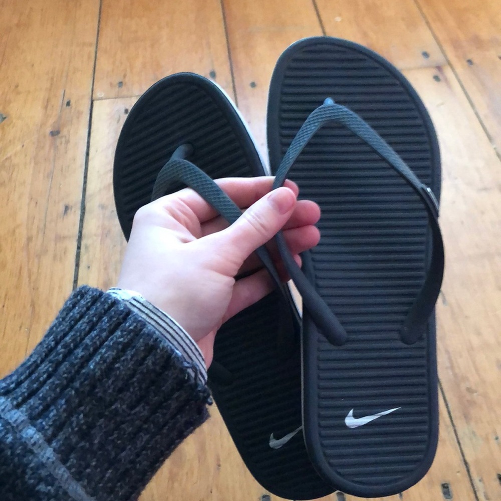 Nike flip flops